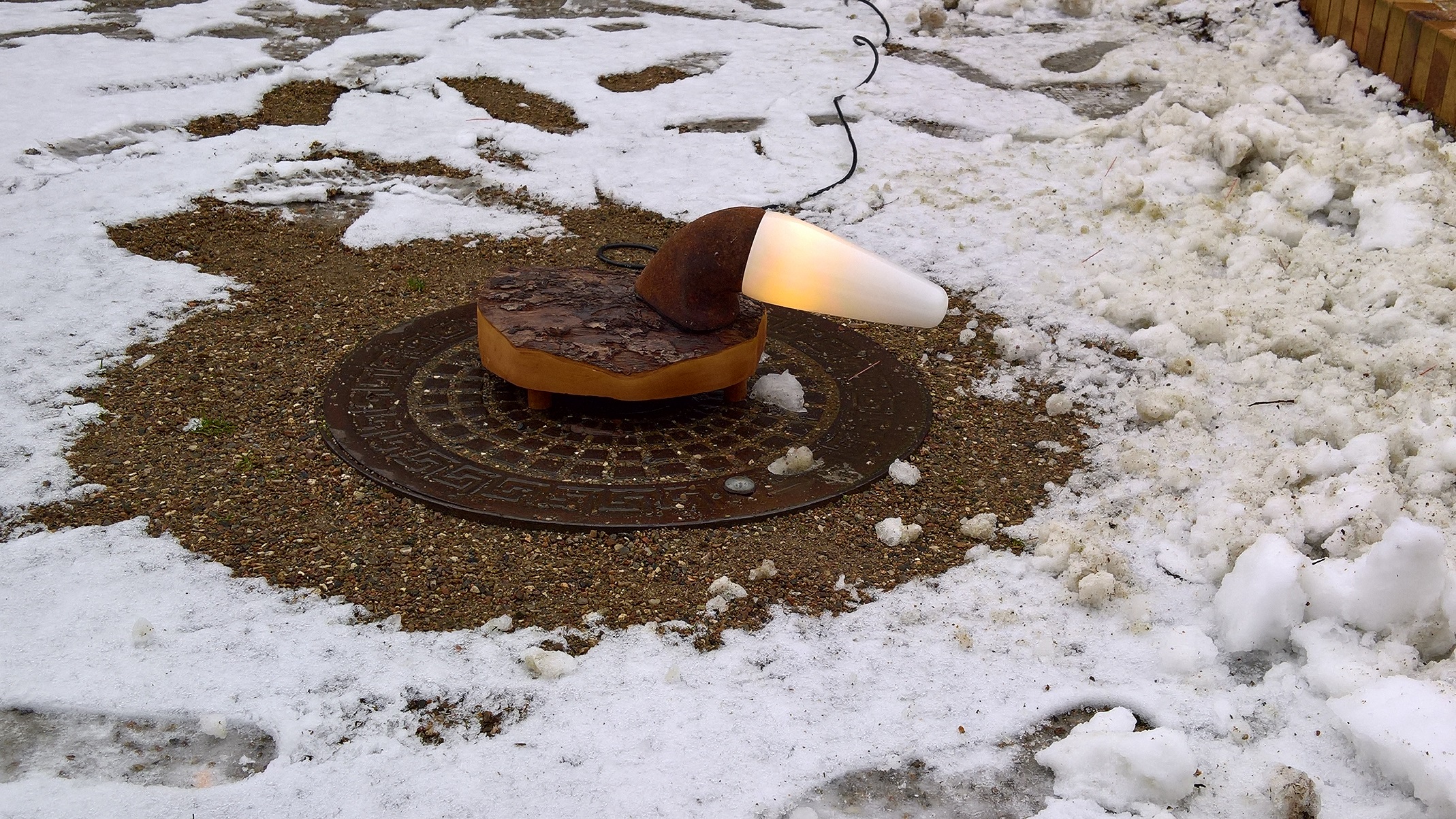 Designerska lampa ogrodowa